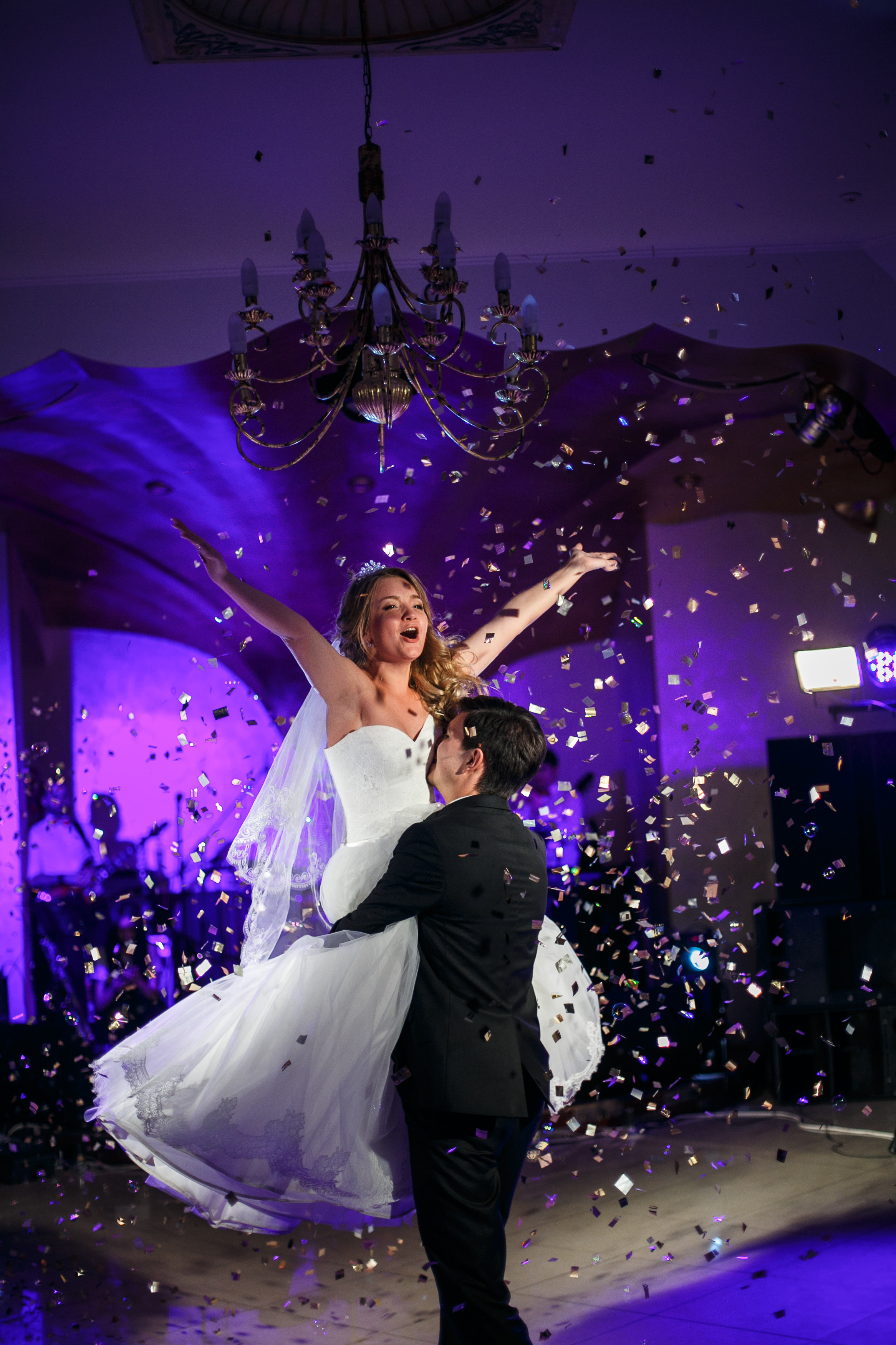Confetti Shower by Oxford Discos in Oxfordshire - Two Brides First Dance Under Falling Confetti