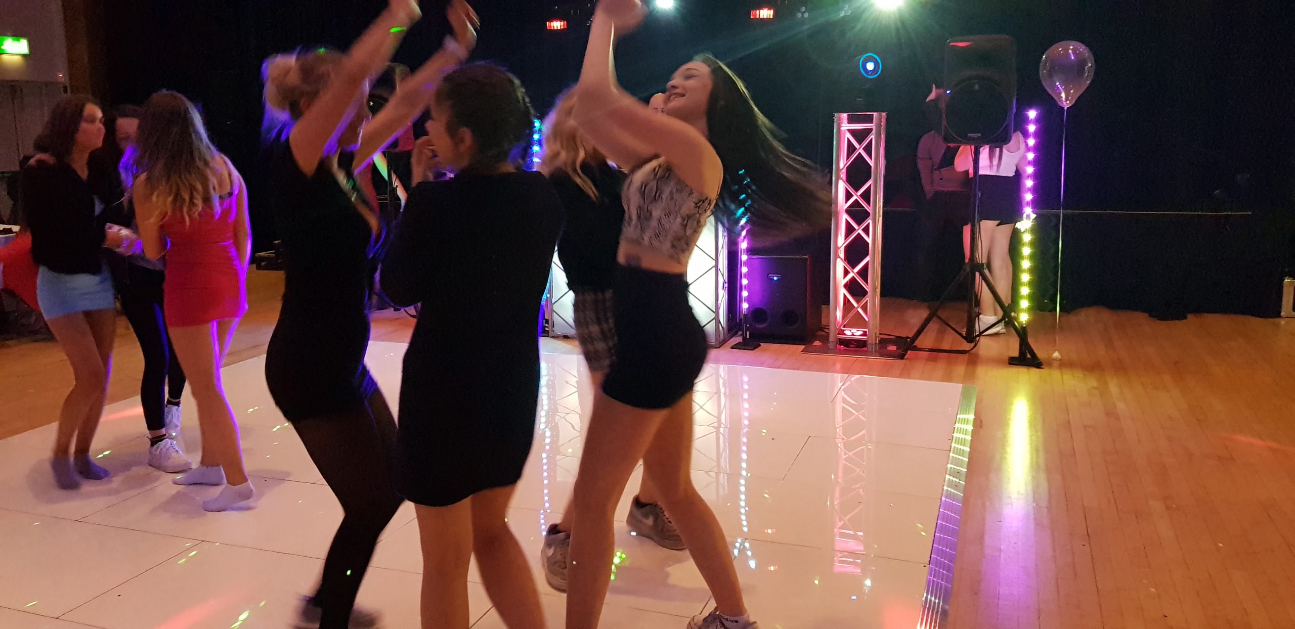Under 18s Nightclub by Oxford Discos 2