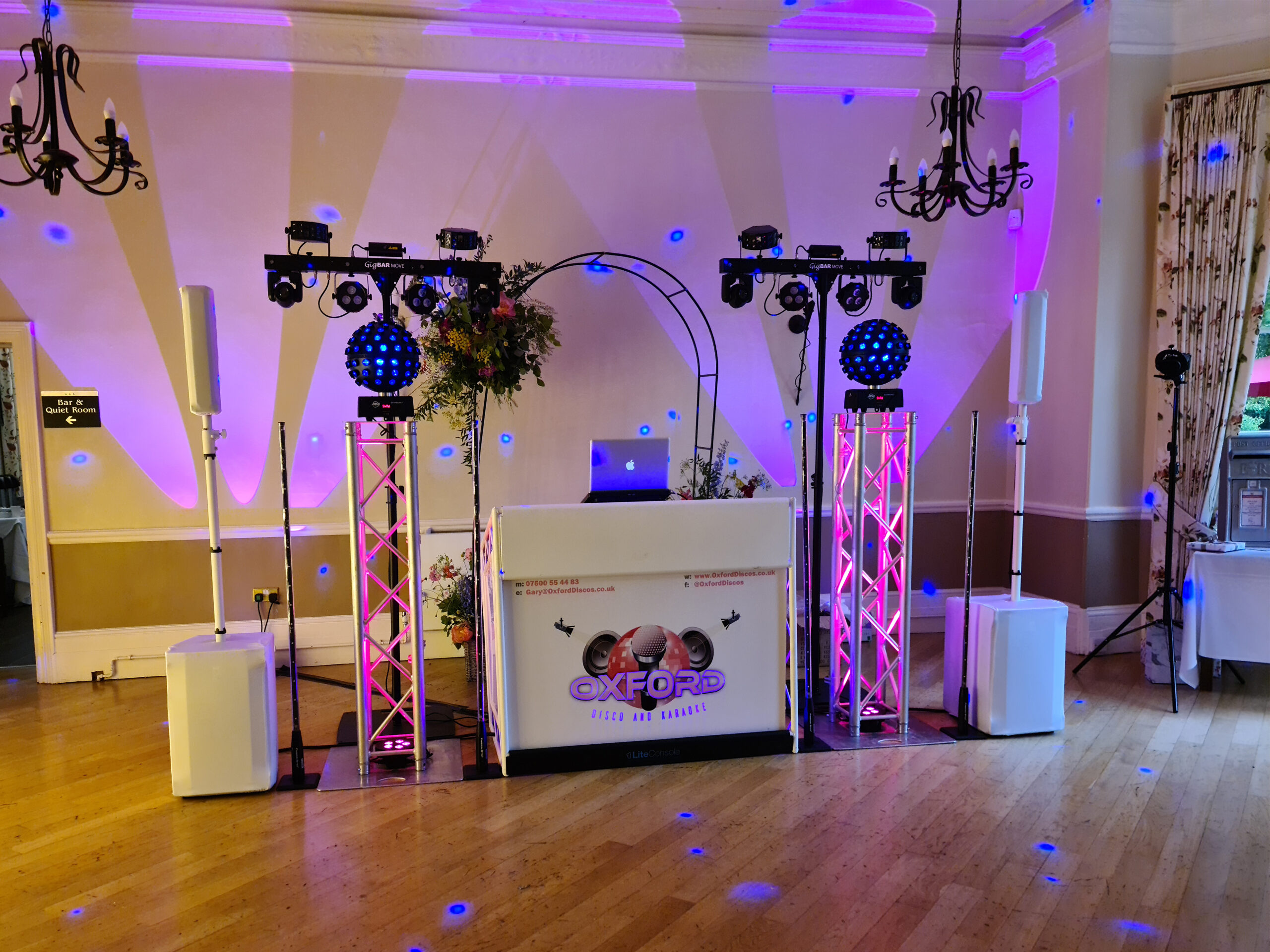 The Coseners House with Oxford Discos in Oxfordshire Restaurant Platinum Disco